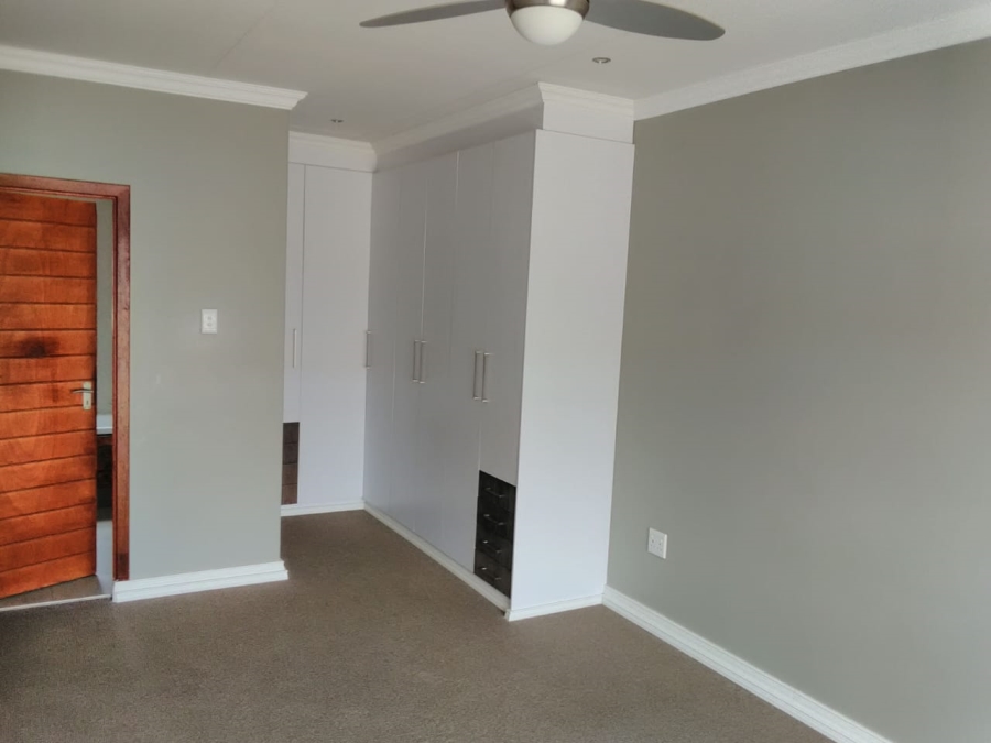 To Let 3 Bedroom Property for Rent in Somerton Estate Free State